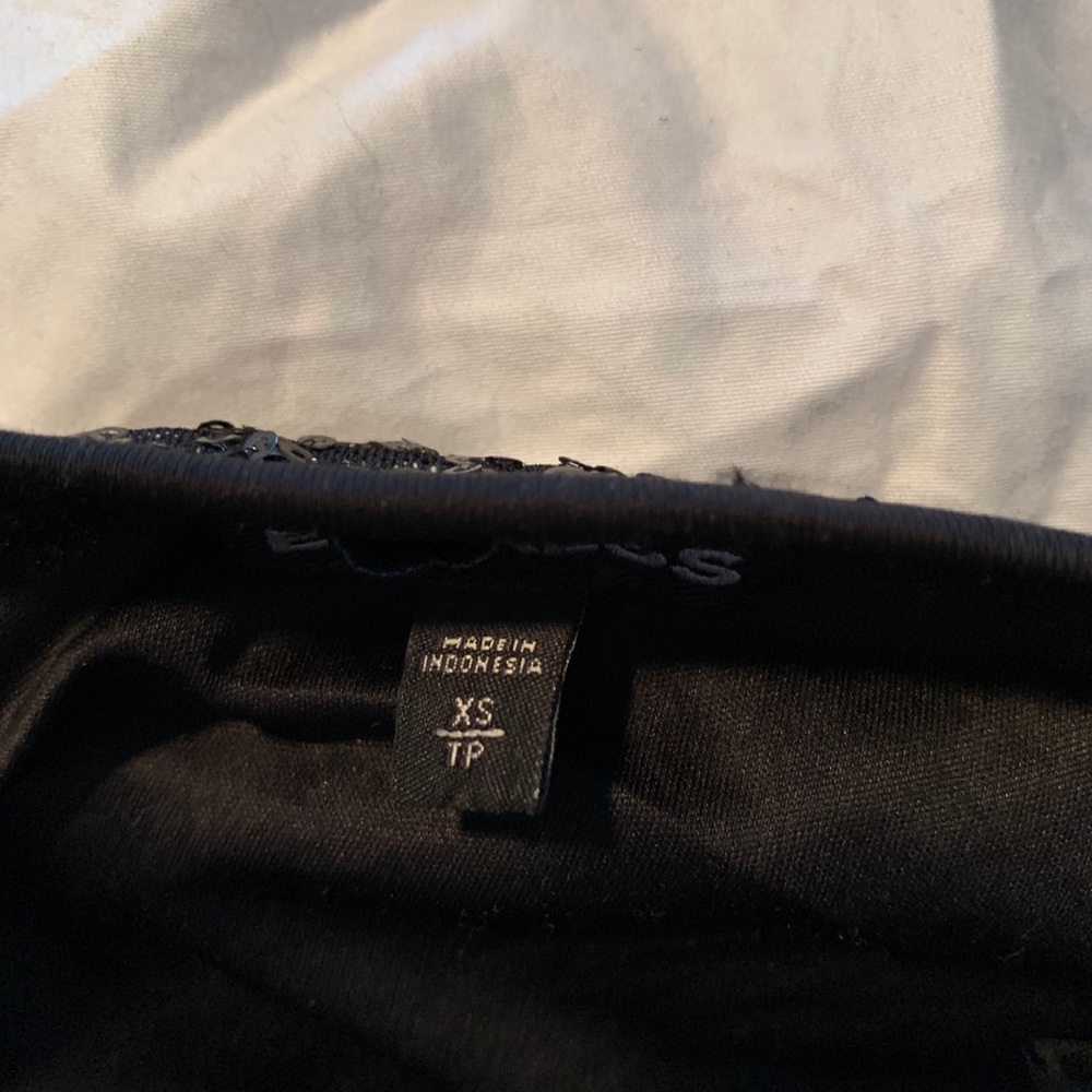 Sparkly black express skirt - Picture 5 of 6